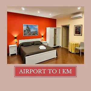 Airport - , Bari Italien